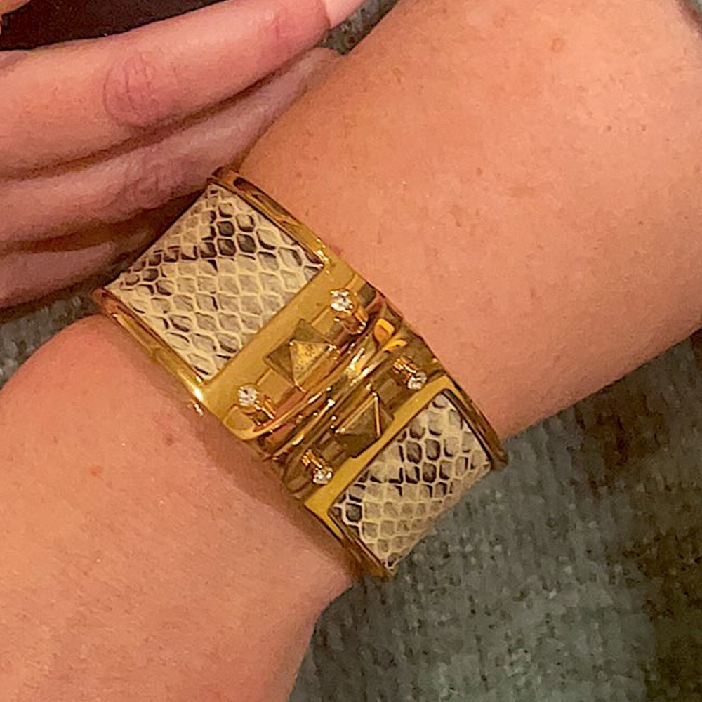 Stella & Dot Bello Bangle Gold with Leather Accent Trim
